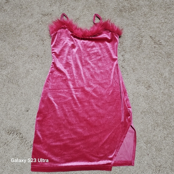 Fuzzy trim pink mini dress - Picture 6 of 9